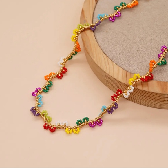 NWT Philos New York Handmade Colorful Daisy Flower Bead Necklace - Picture 8 of 10